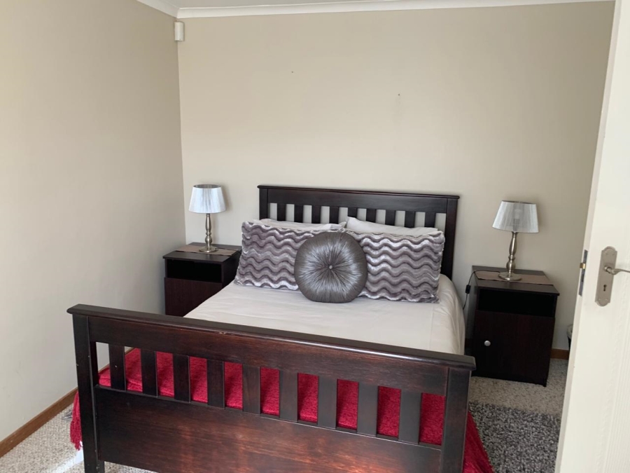 To Let 5 Bedroom Property for Rent in Diaz Beach Western Cape